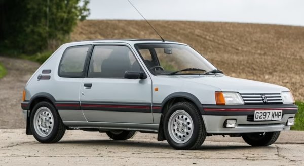 Кой е най-великият хот-хеч от 80-те? Мнозина вярват, че 205 GTi държи короната (не и феновете на Golf GTI), като се има предвид огромният му успех в продажбите от 1984 до 1994 г. Плюс огромното търсене и високи цени цели 40 години.
В началото се предлагаше само с 1,6-литров двигател. Едва през 1986 г. 205 се сдоби с 1,9-литровия двигател със 130 к.с., който незабавно осигури по-бързо ускорение и по-висока максимална скорост. 

Кой е по-добрият вариант - остава спорно сред почитателите на французина. Без значение коя от тях сте избрали през осемдесетте години, и 1,6-литровите, и 1,9-литровите версии на 205 GTI имаха имидж на трудни за контролиране при резки завои. Модерните години елиминират проблема.

През последните години цените растат. Всъщност, най-високата, плащана някога за стандартен 205 GTi, беше модел 1.9 от 1987 г. Той смени собственика си във Франция за 82 960 евро (£69 800 тогава). Един приличен 205 GTI с над 150 000 километра може да бъде ваш за много по-малко от това в Обединеното кралство. Hagerty цитира цена от около £15 000 до £21 000 за добри до отлични автомобили.